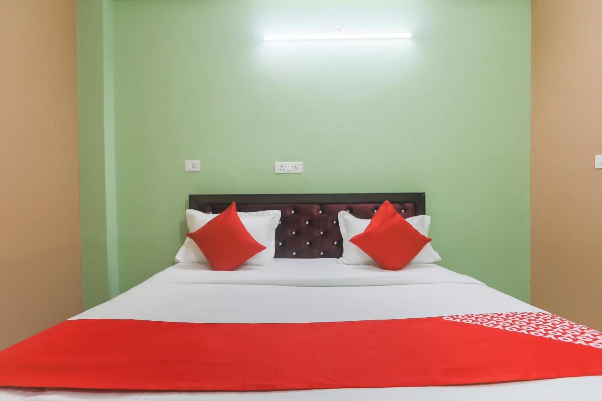 Hotel O Gdd Kuteer Ноида Екстериор снимка